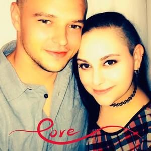 Meet your Posher, Jesseandsavana